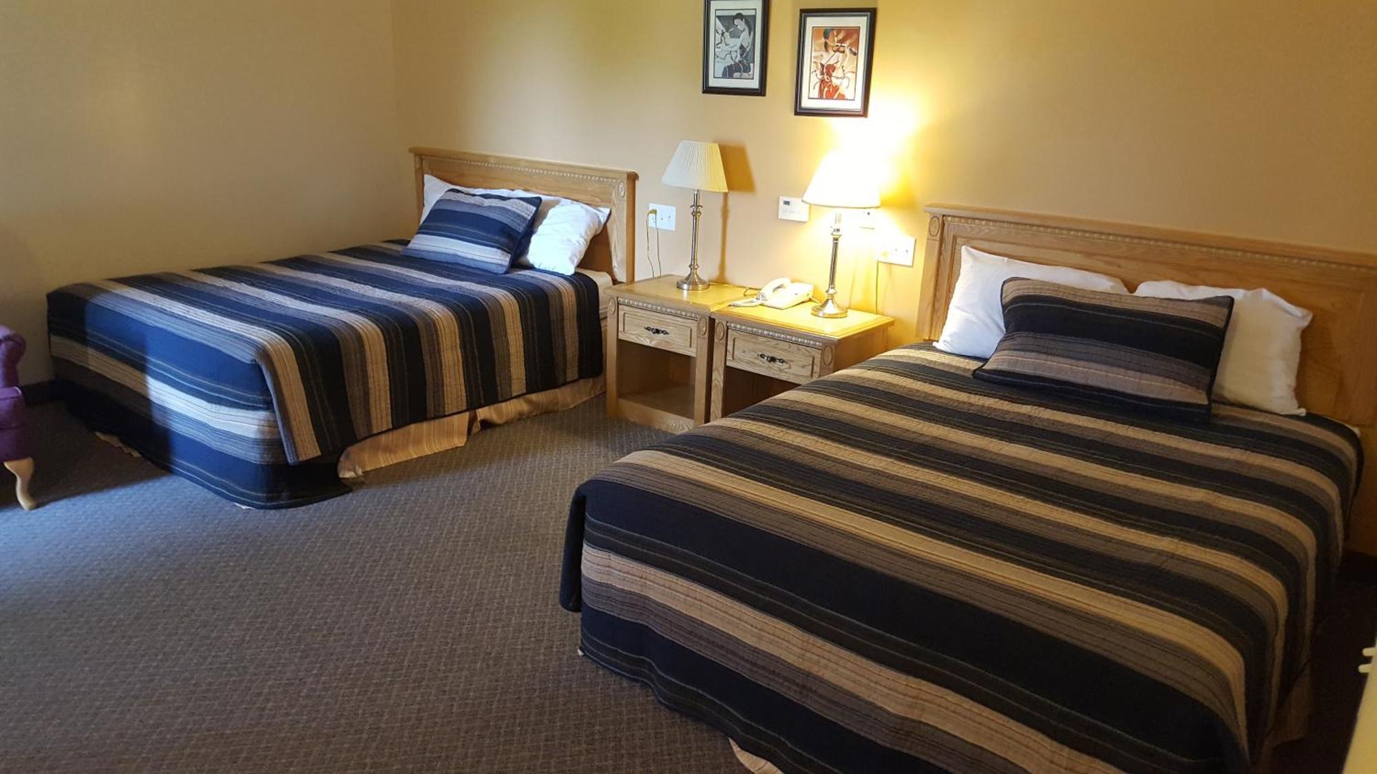 Knights Inn Woodstock Habitación foto